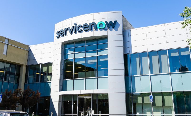 ServiceNow stock price dived after earnings: buy the dip or sell the rip?