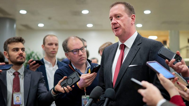 White House-backed GOP bill would revoke citizenship after Somali fraud scandal